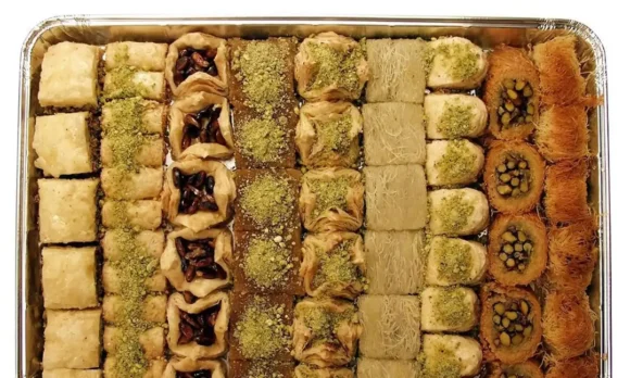 Deluxe Handcrafted Assorted Baklava | Authentic (Half Kg )(1/2KG)-We currently offer delivery only in the Toronto area. - Image 3