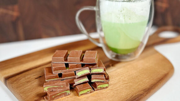 Japanese Matcha White Chocolate Ganache Milk Chocolate Bar-We currently offer delivery only in the Toronto area